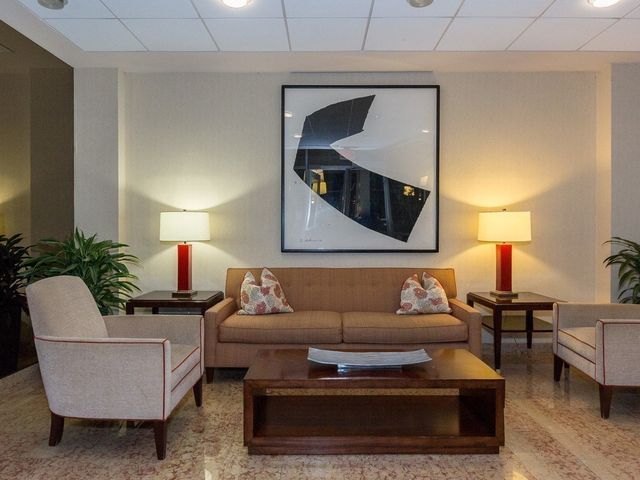 44 Washington St. 703, Brookline, MA 02445