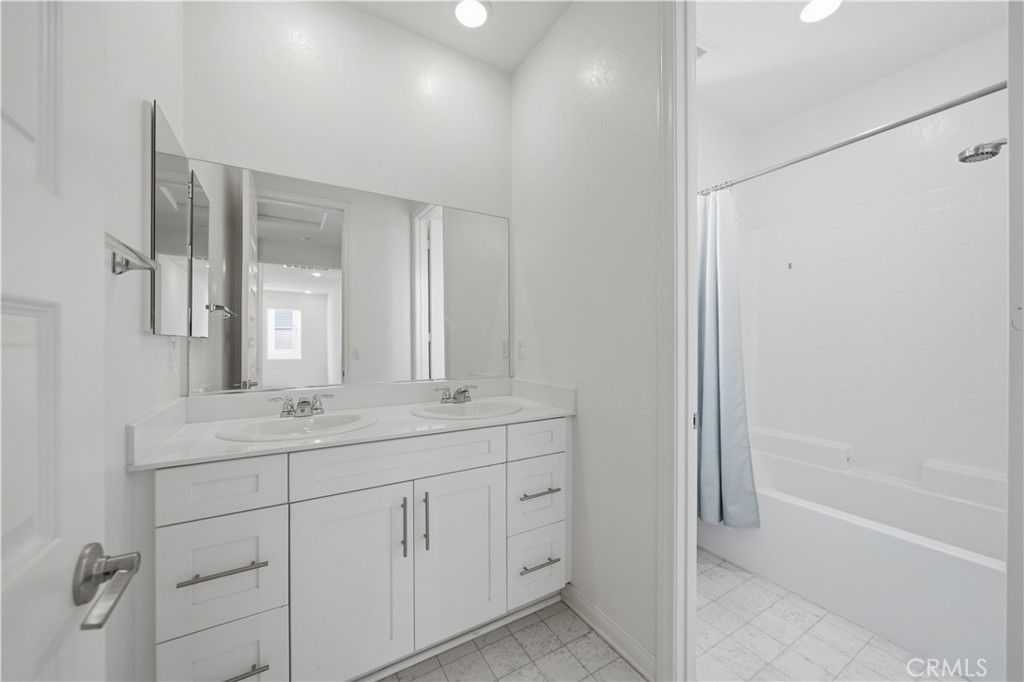 Image 37 of property listing at 24655 Acadia, Corona, CA 92883