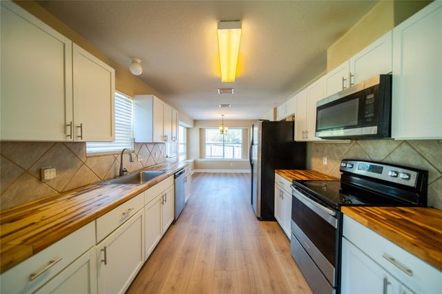 10723 Scenic Drive, Montgomery, TX 77356