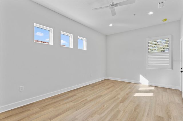 1903 W BRISTOL AVENUE 2, Tampa, FL 33606