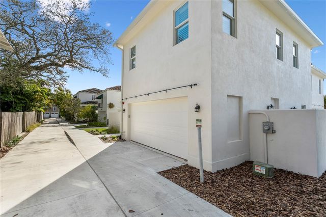 1903 W BRISTOL AVENUE 2, Tampa, FL 33606