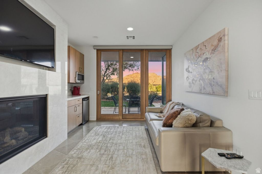 Image 18 of property listing at 1355 E SNOW CANYON PKWY #27, Ivins, UT 84738