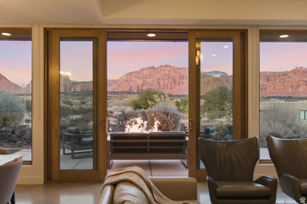 Image 4 of property listing at 1355 E SNOW CANYON PKWY #27, Ivins, UT 84738