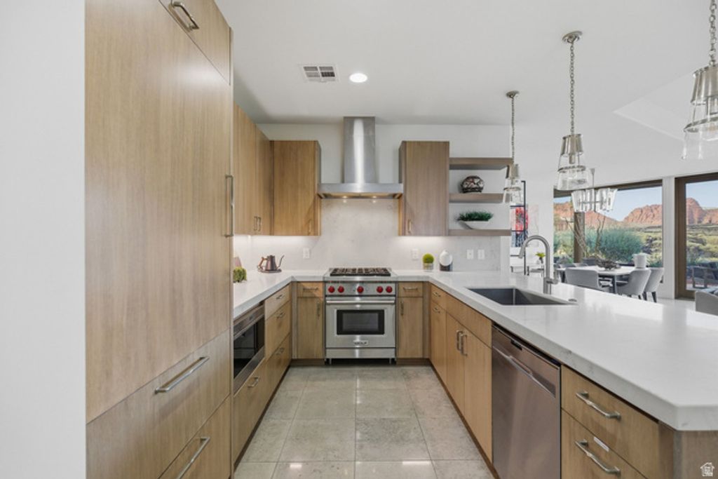 Image 8 of property listing at 1355 E SNOW CANYON PKWY #27, Ivins, UT 84738