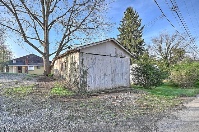 1021 Lawrence Avenue, Bristol, VA 24201