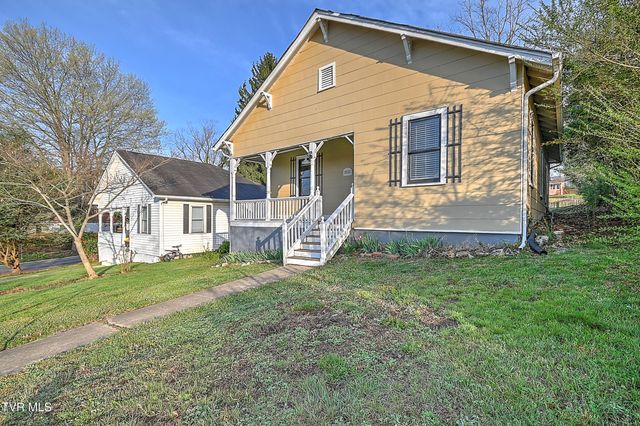 1021 Lawrence Avenue, Bristol, VA 24201