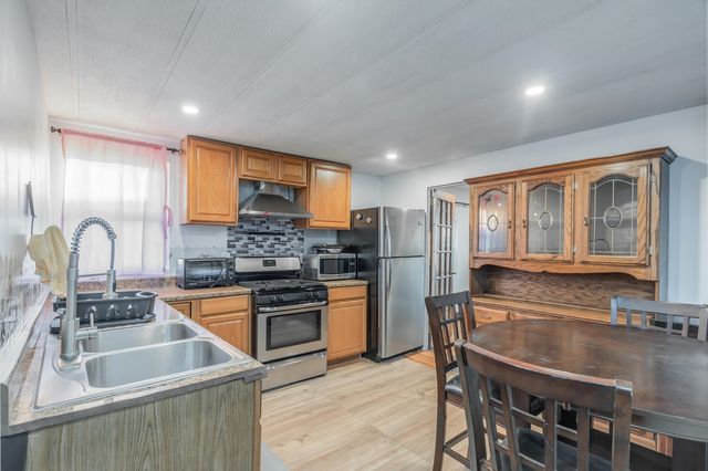 190 WEST 24TH ST, Bayonne, NJ 07002
