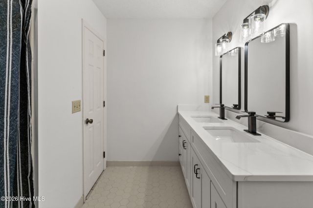 4601 Tall Tree Lane, Wilmington, NC 28409