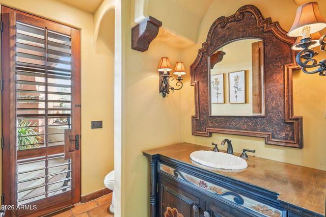 1930 E DESERT WILLOW Drive, Phoenix, AZ 85048