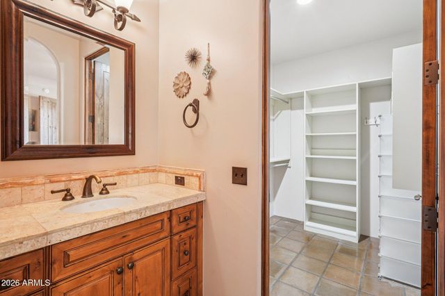 1930 E DESERT WILLOW Drive, Phoenix, AZ 85048