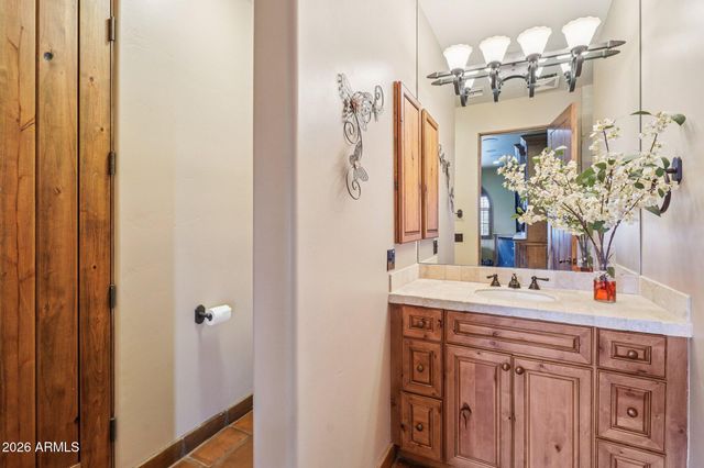 1930 E DESERT WILLOW Drive, Phoenix, AZ 85048