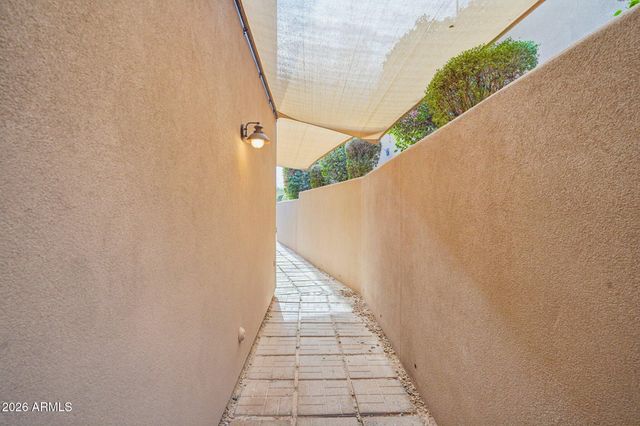 1930 E DESERT WILLOW Drive, Phoenix, AZ 85048