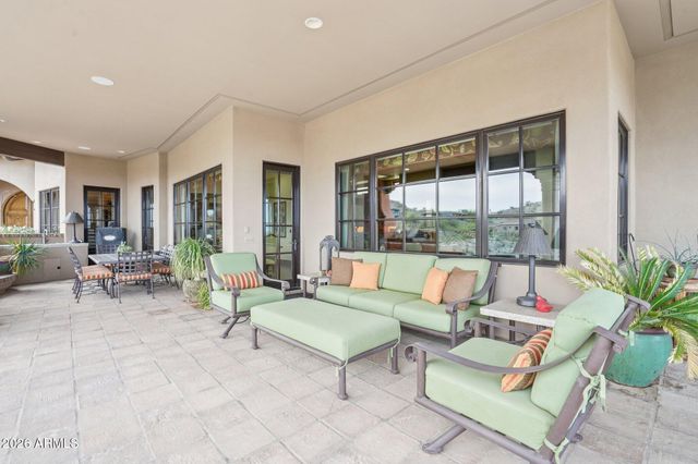 1930 E DESERT WILLOW Drive, Phoenix, AZ 85048