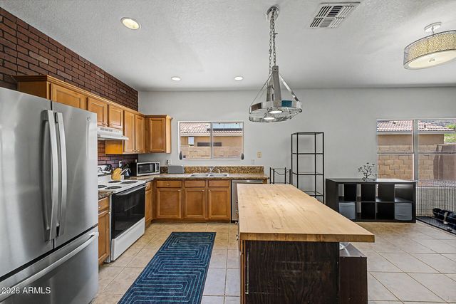 1113 E GWEN Street, Phoenix, AZ 85042