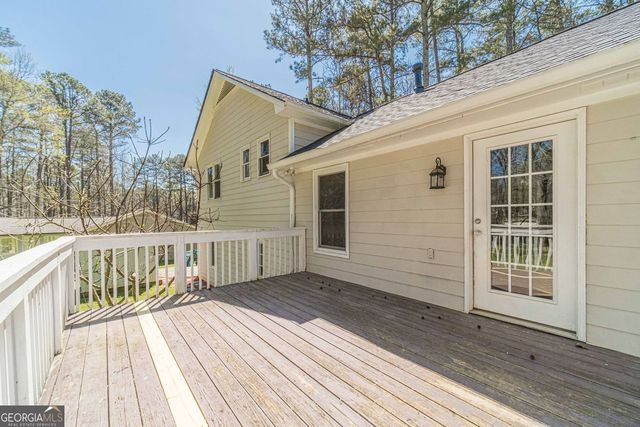 1086 Oak Road SW, Lilburn, GA 30047