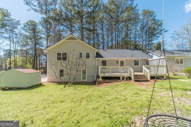 1086 Oak Road SW, Lilburn, GA 30047
