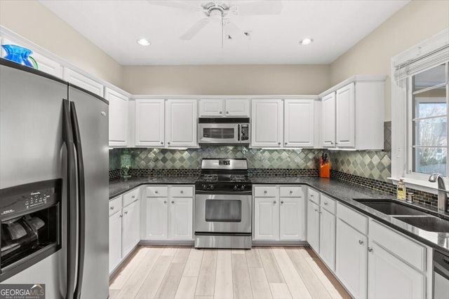 425 Citronelle Drive, Woodstock, GA 30188