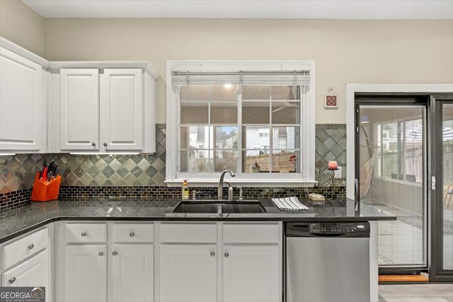 425 Citronelle Drive, Woodstock, GA 30188