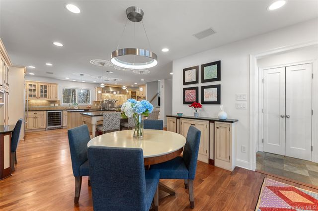 110 Round Hill Road, Scarsdale, NY 10583