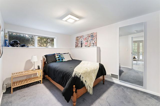 110 Round Hill Road, Scarsdale, NY 10583