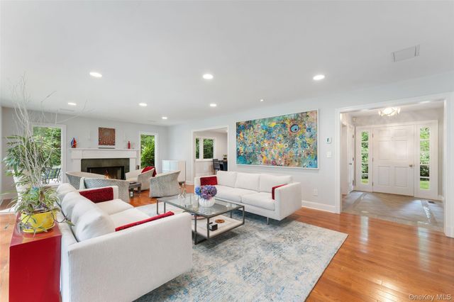 110 Round Hill Road, Scarsdale, NY 10583