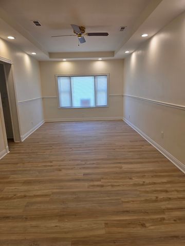 10548 S Avenue J, Chicago, IL 60617