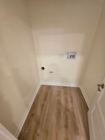 10548 S Avenue J, Chicago, IL 60617