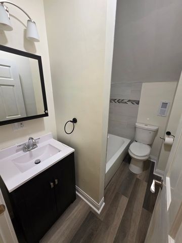 10548 S Avenue J, Chicago, IL 60617