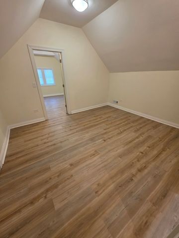 10548 S Avenue J, Chicago, IL 60617