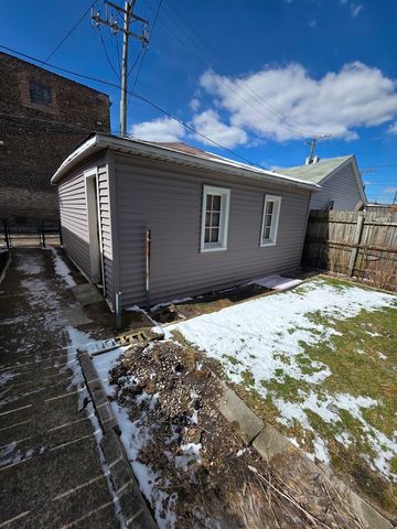 10548 S Avenue J, Chicago, IL 60617