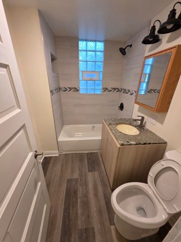 10548 S Avenue J, Chicago, IL 60617