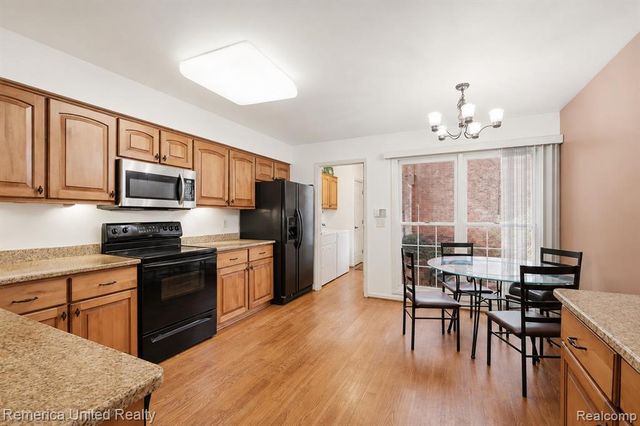 39656 Village Run Drive, Northville, MI 48168