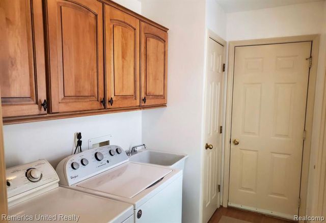 39656 Village Run Drive, Northville, MI 48168