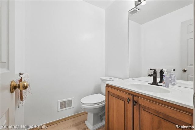 39656 Village Run Drive, Northville, MI 48168
