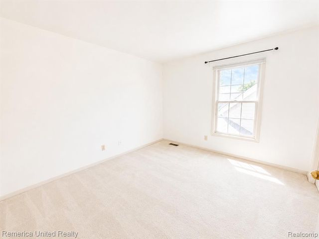 39656 Village Run Drive, Northville, MI 48168