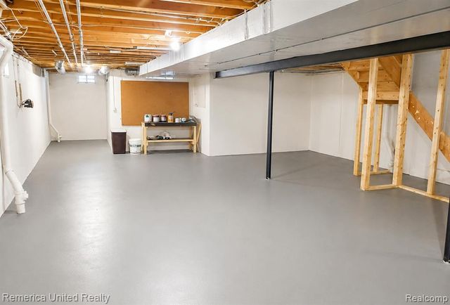 39656 Village Run Drive, Northville, MI 48168