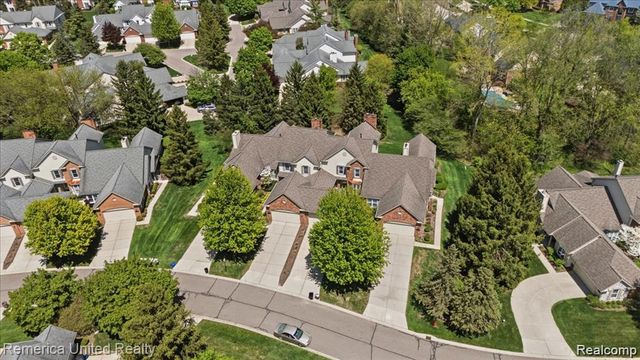 39656 Village Run Drive, Northville, MI 48168