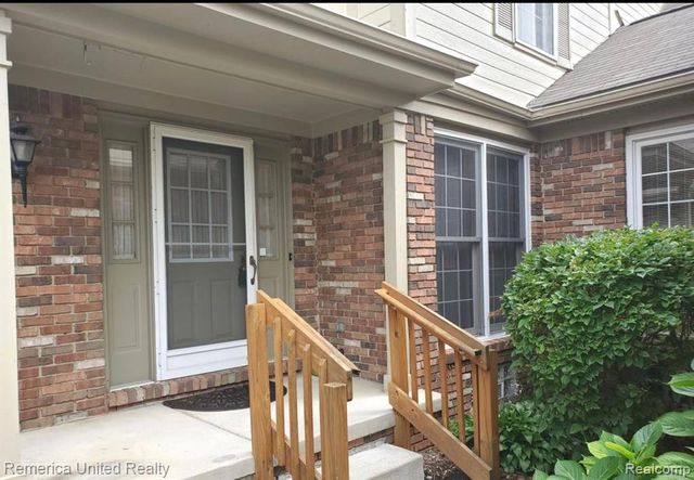 39656 Village Run Drive, Northville, MI 48168