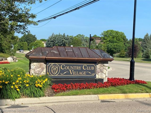 39656 Village Run Drive, Northville, MI 48168