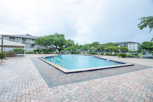 13450 SW 3rd Street 408D, Pembroke Pines, FL 33027
