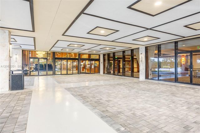 13450 SW 3rd Street 408D, Pembroke Pines, FL 33027