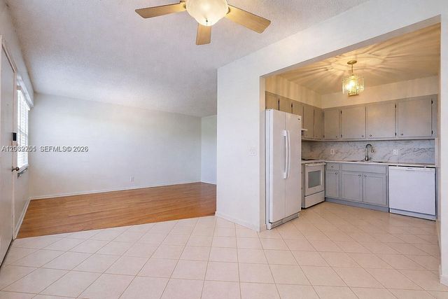 13450 SW 3rd Street 408D, Pembroke Pines, FL 33027