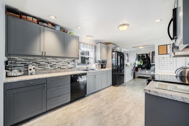 1338 RACINE ROAD, Menasha, WI 54952