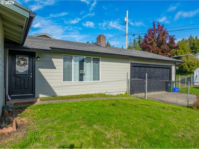 1893 SUNSET Ln, Myrtle Point, OR 97458