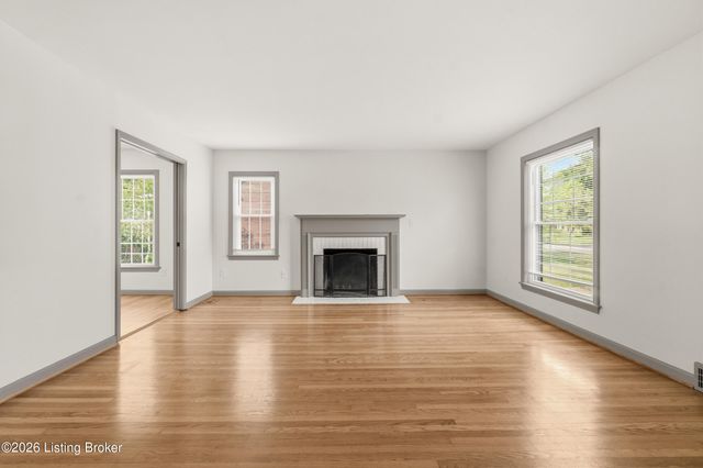 4629 Beaver Rd, Bellewood, KY 40207