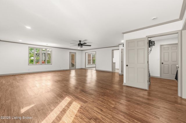 4629 Beaver Rd, Bellewood, KY 40207