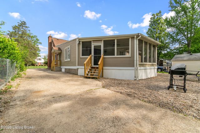 4629 Beaver Rd, Bellewood, KY 40207