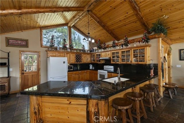 340 Stoney Creek, Big Bear Lake, CA 92315