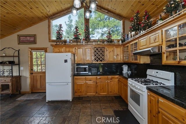 340 Stoney Creek, Big Bear Lake, CA 92315