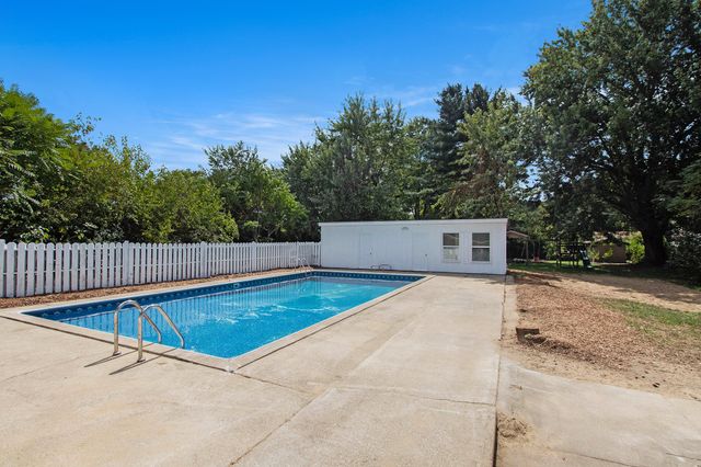 2726 Horton Court, Howard Twp, MI 49120